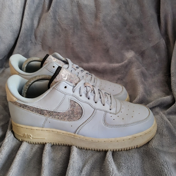 Nike Air Forces - Picture 2 of 10